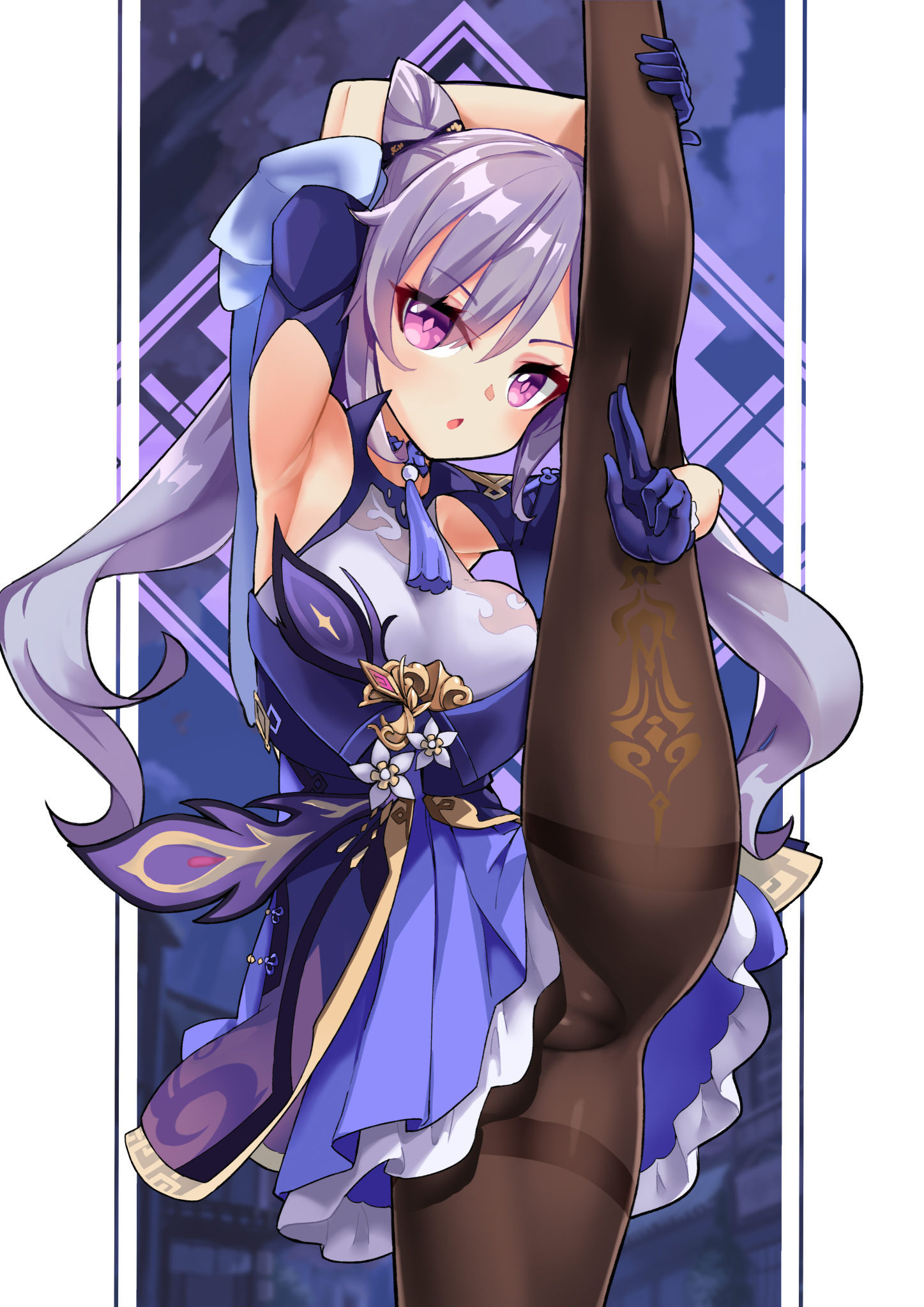 ハイレッグポーズをキーキング。